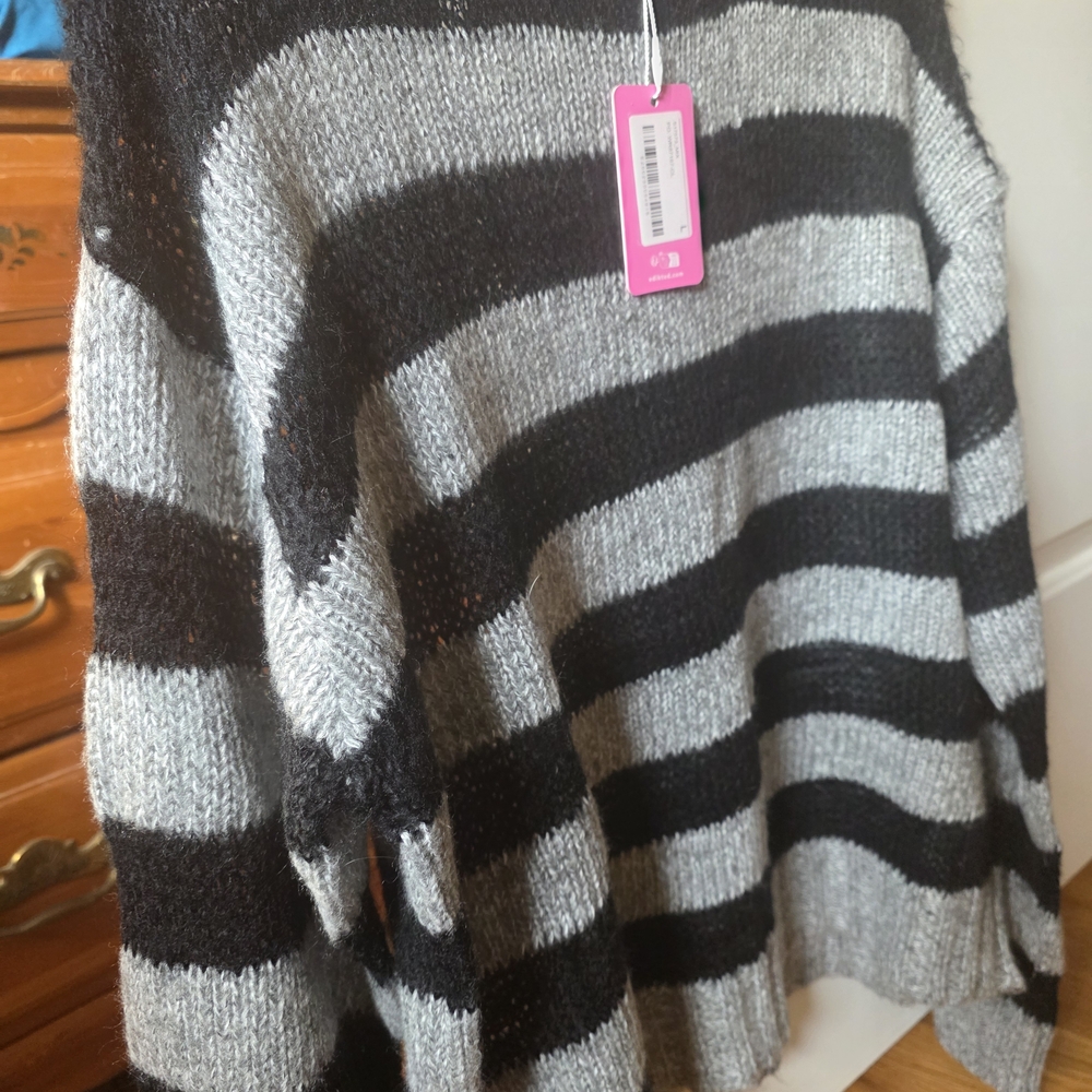 Edikted Black and Gray Striped Crew Neck Sweater NWT - Picture 5 of 6